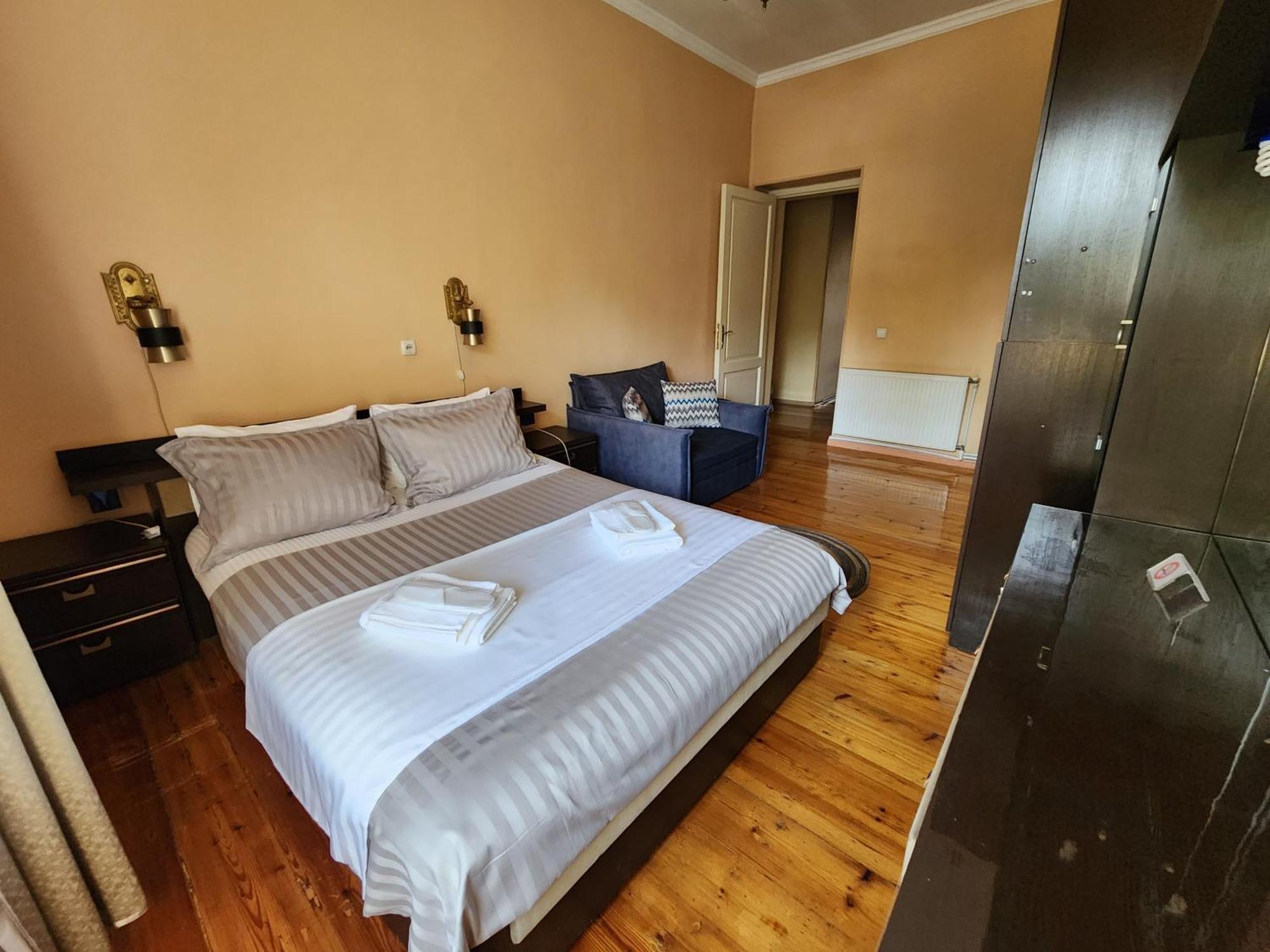 Apartment at Baratashvili 10 Tbilisi Eksteriør billede