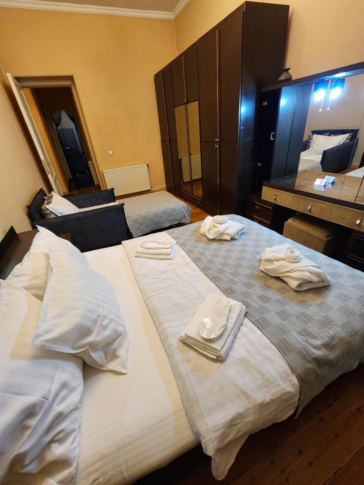 Apartment at Baratashvili 10 Tbilisi Eksteriør billede